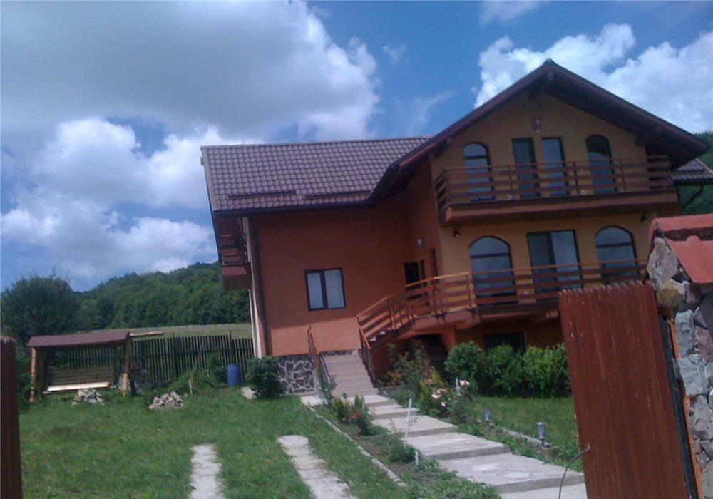 Vand vila,zona linistita-insorita, Valcele-jud. Covasna