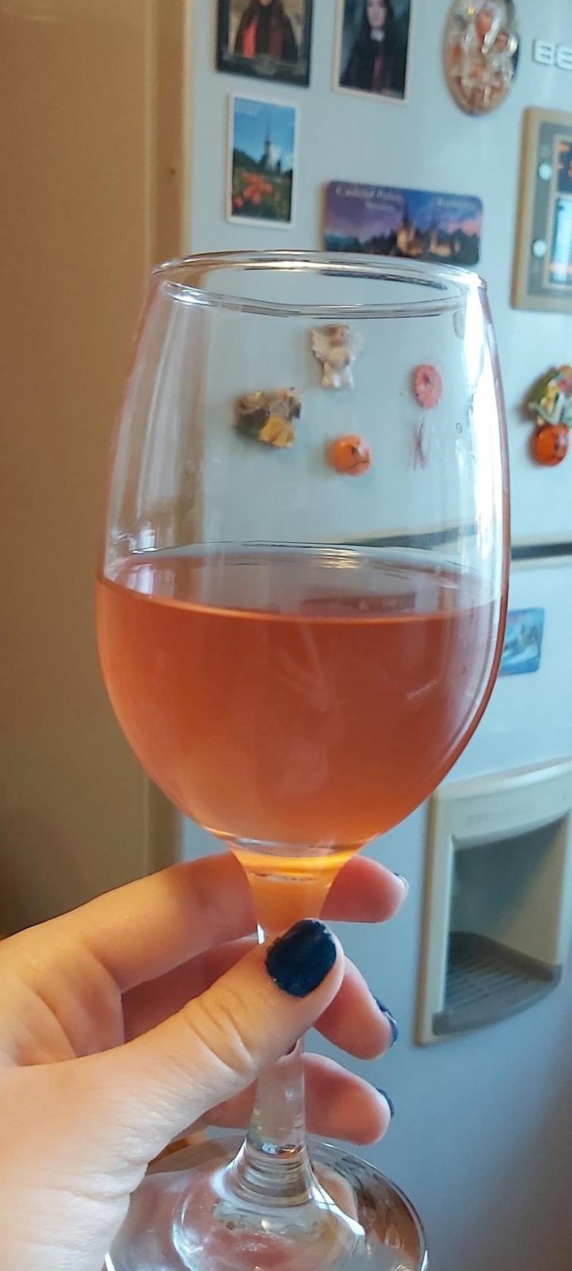 Vand vin si tuica
