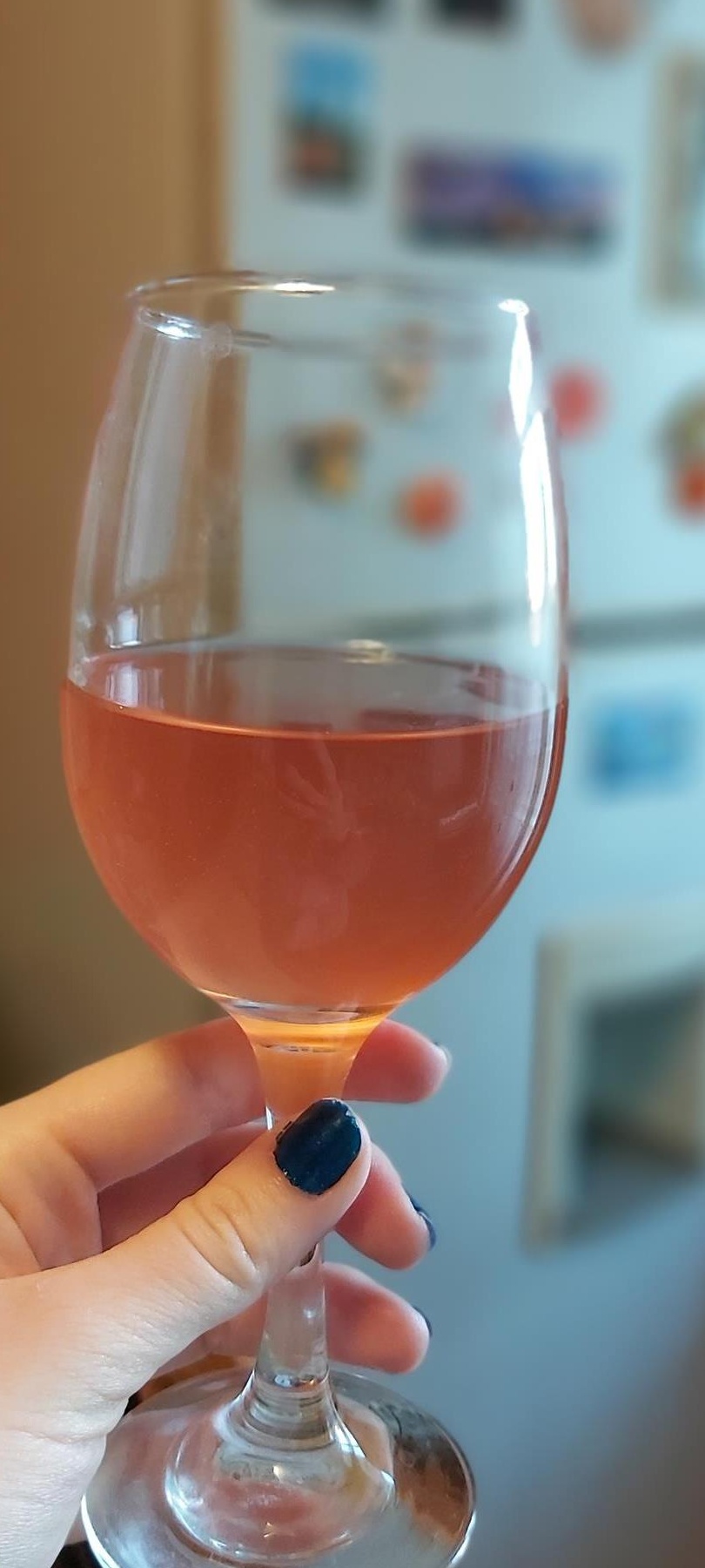 Vand vin si tuica