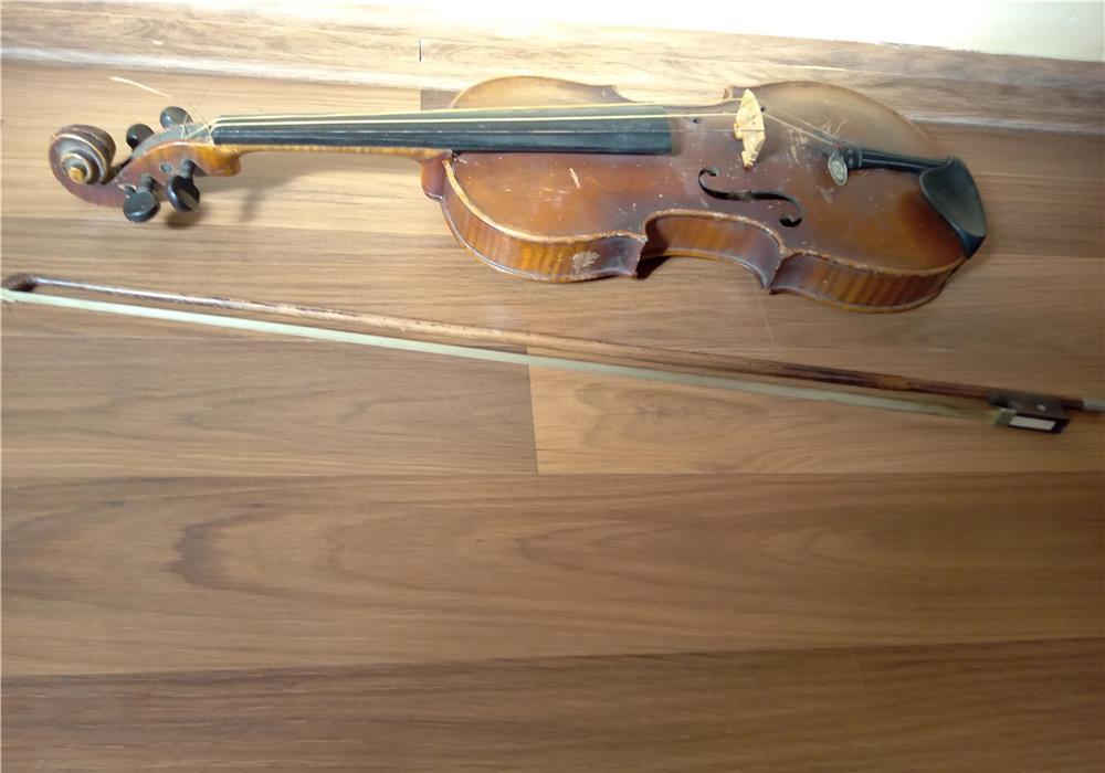 Vând vioara Stainer