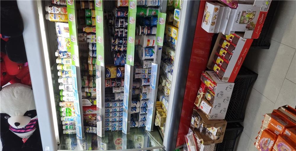 VÂND VITRINE FRIGORIFICE cu perdea de aer