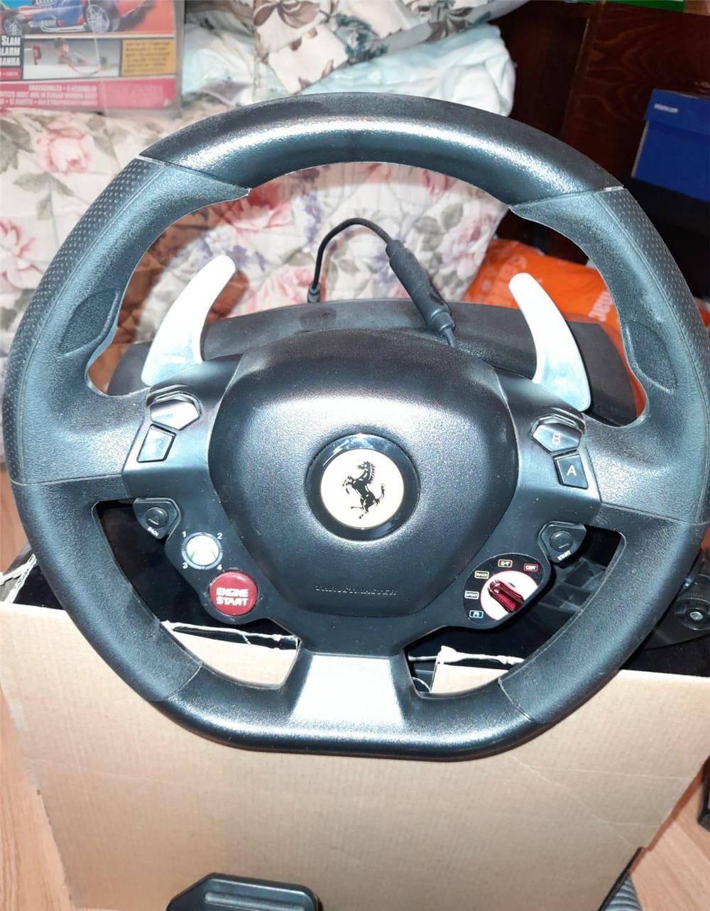 Vand volan si pedale Ferrari 458 Italia