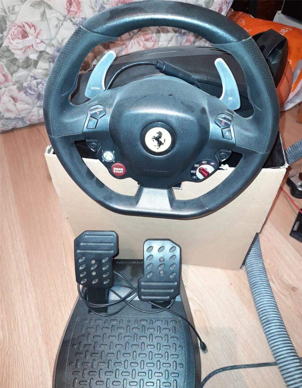 Vand volan si pedale Ferrari 458 Italia