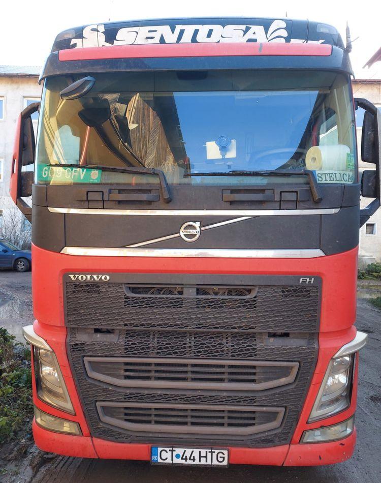 Vand volvo 2013 460 cp 2 rezervoare