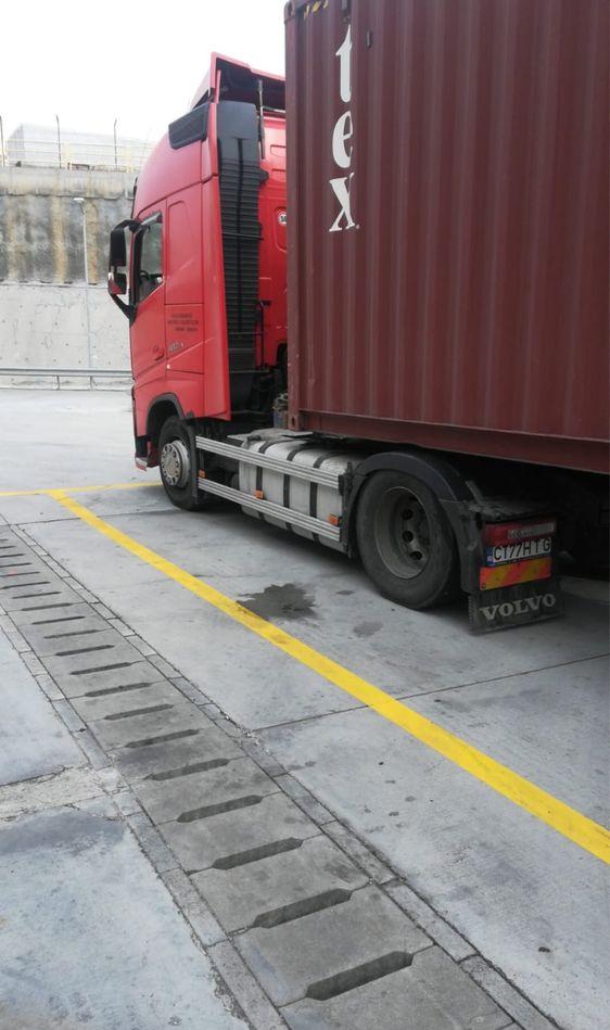 Vand volvo 2013 460 cp 2 rezervoare