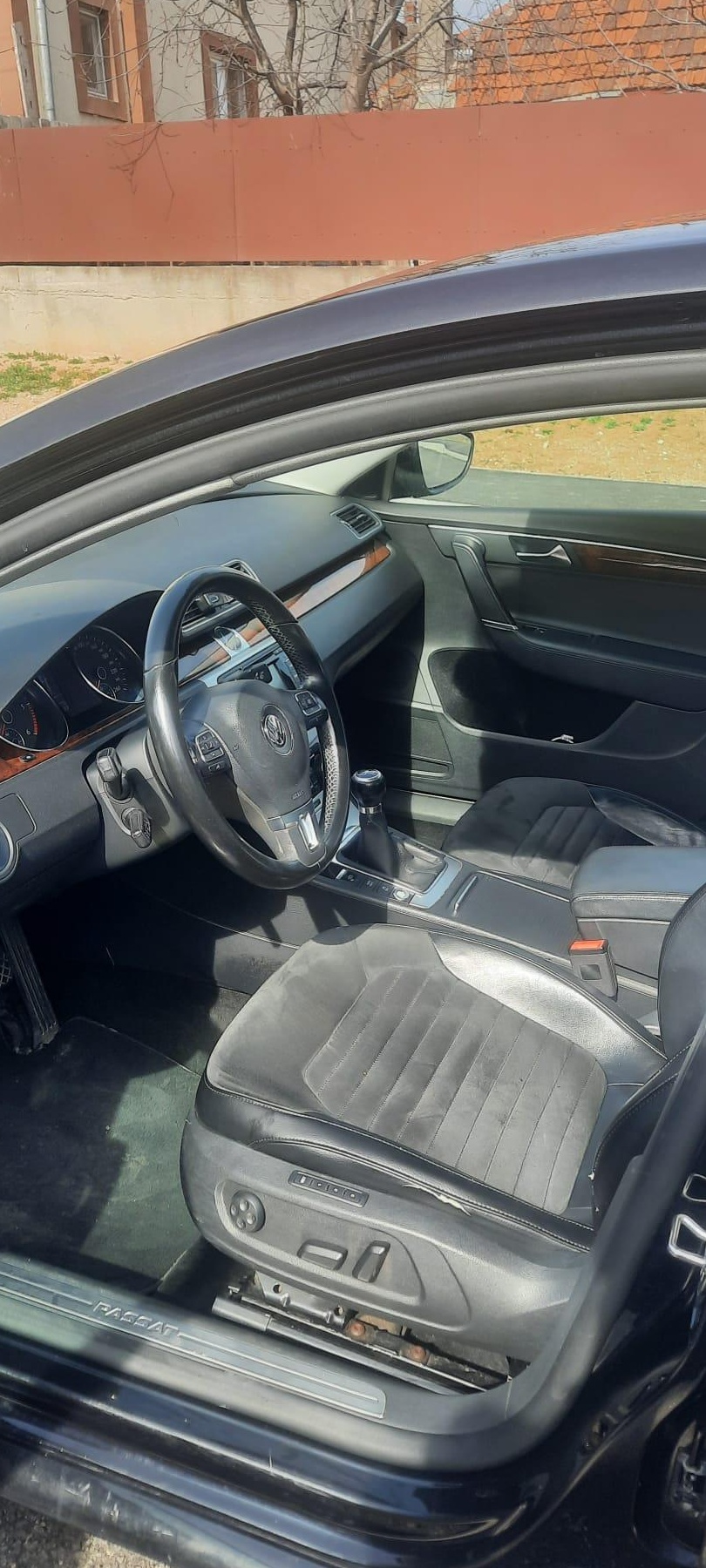 Vând VW Passat 2012 Diesel, consum mixt 5,5l/100km