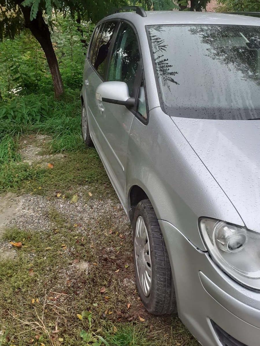 Vand vw Touran 2,0 d 162000 km cu distributia schimbata si garantie
