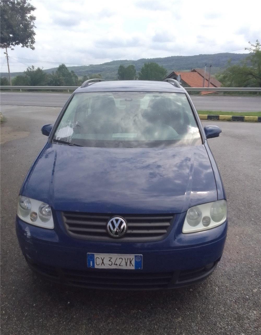 Vând Vw Touran 2005