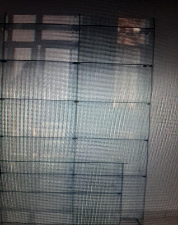 Vând1Raft sticla+Stingător P6+Cântar CAS 15 C+Raft tigari lemn 11sort.+Raft guma