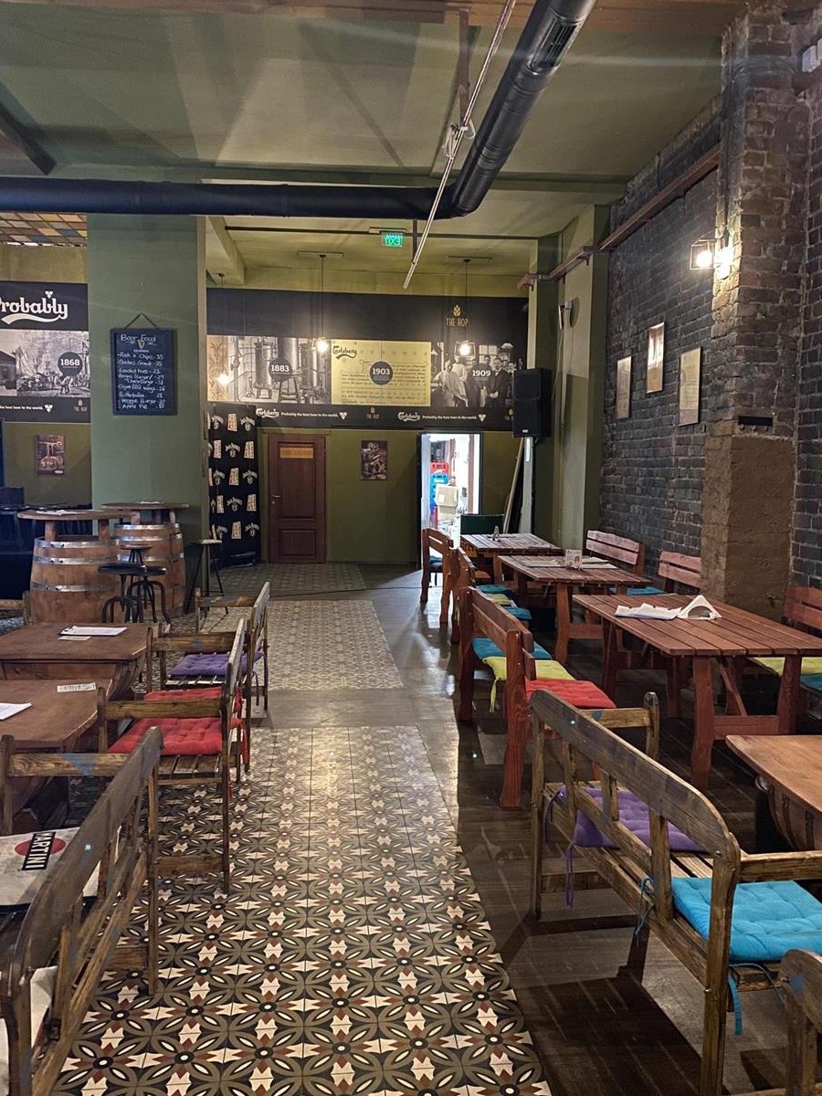 Vand/Inchiriez, spatiu comercial in centrul istoric pe strada Gabroveni 360 mp