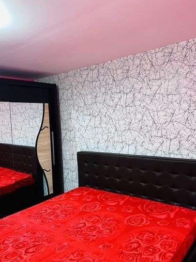 Vând/Schimb casă în comuna Fărcășești + două terenuri