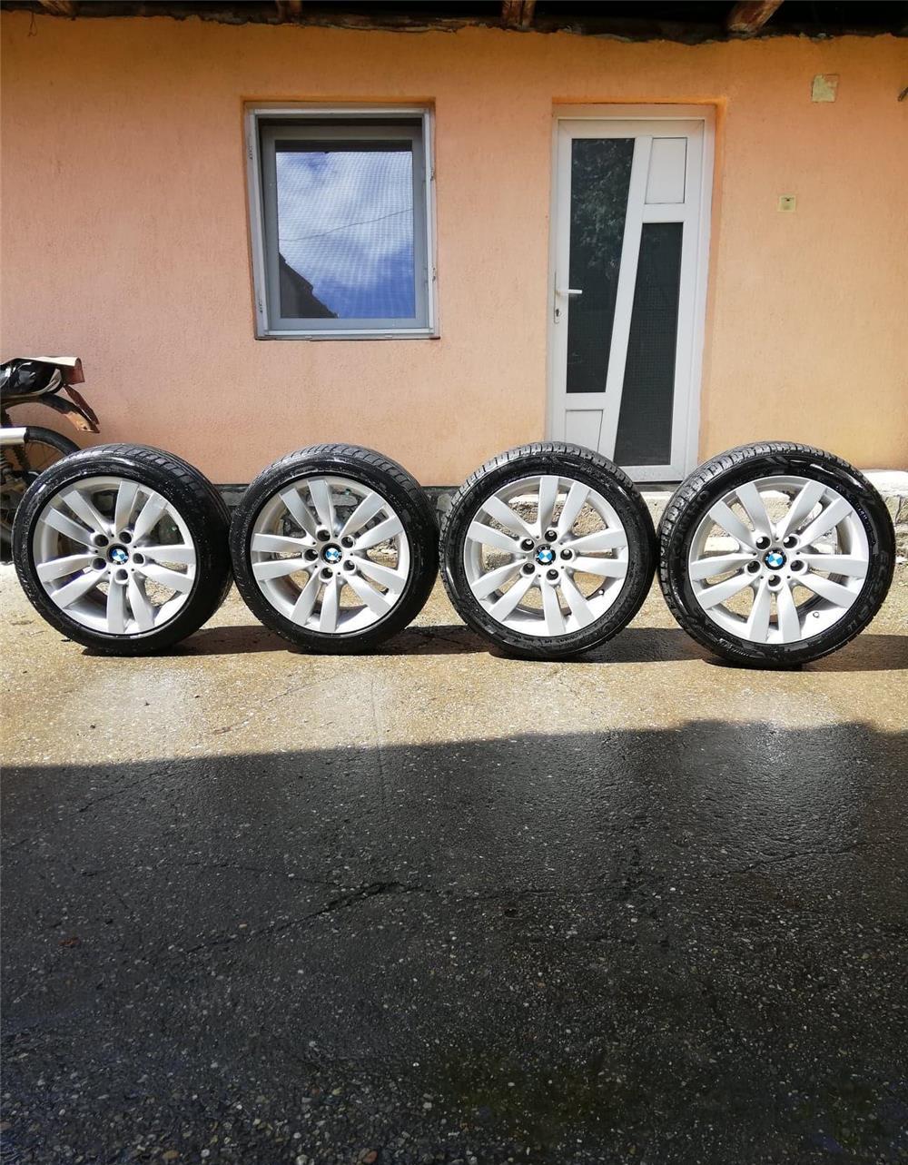 Vand/schimb jante BMW R17 dotate cu anvelope de vara in doua latimi(225/45/17 fata,255/40/17 spate)