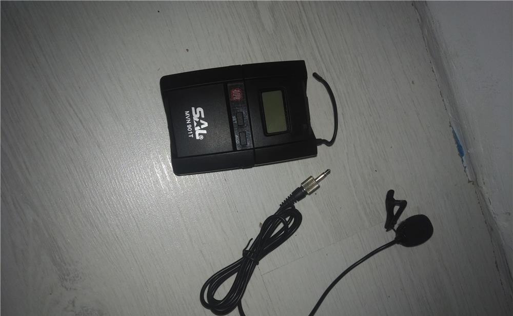 Vand/schimb  lavaliera ,microfon ,boxa ,masina fum , dvd
