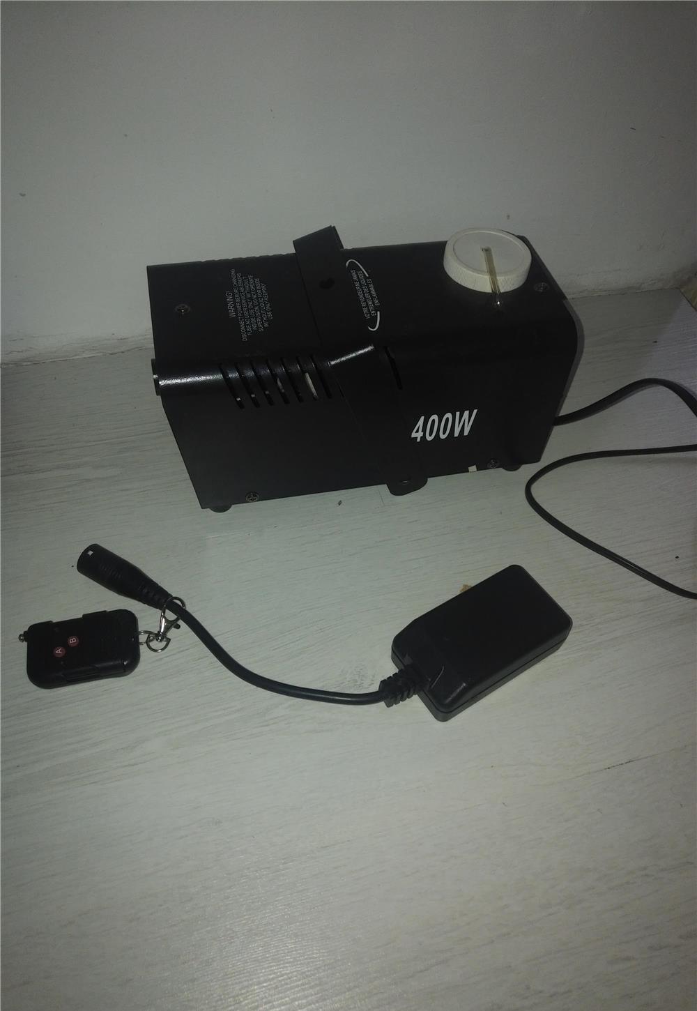 Vand/schimb  lavaliera ,microfon ,boxa ,masina fum , dvd