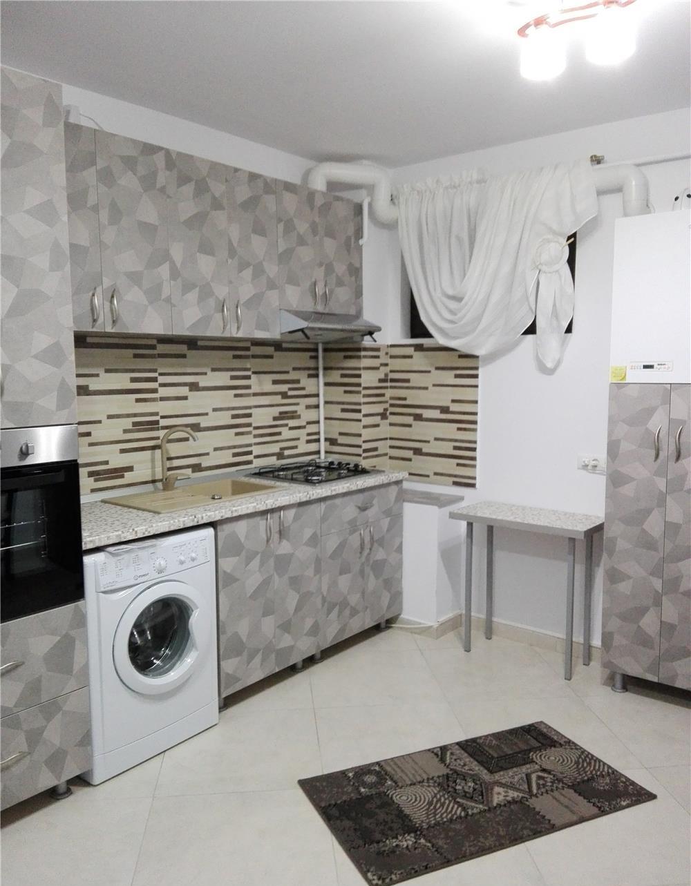 Vanzare apartament 2 cam, bucatarie, baie, demisol.