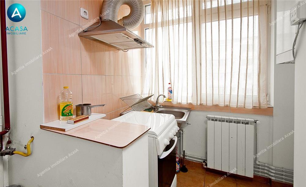Vanzare apartament 2 camere confort 1 in Galati, Tiglina 2, etaj 2/4, sup 50 mp