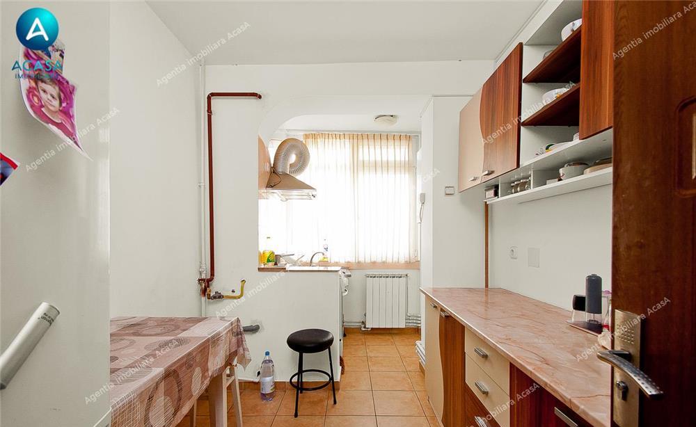 Vanzare apartament 2 camere confort 1 in Galati, Tiglina 2, etaj 2/4, sup 50 mp
