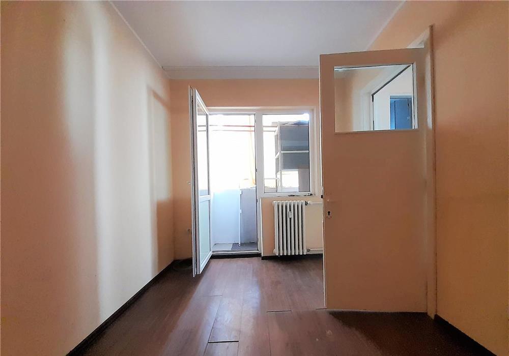 Vanzare apartament 2 camere, Micro 40, comision 0%