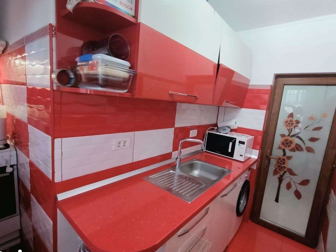Vanzare apartament 2 camere, renovat, micro 6 Targoviste