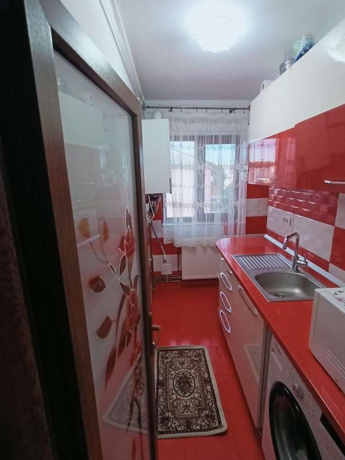 Vanzare apartament 2 camere, renovat, micro 6 Targoviste