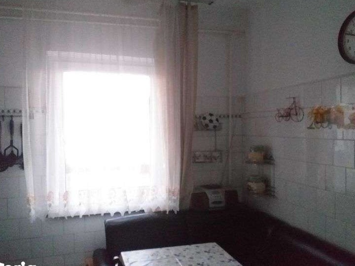 Vanzare apartament 3 camere Ploiesti