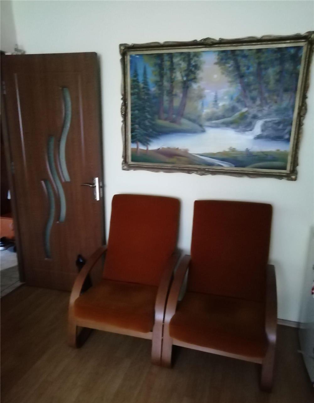 Vânzare apartament 3c decomandat etaj 3/8 confort I renovat în totalitate scară curata loc parcare