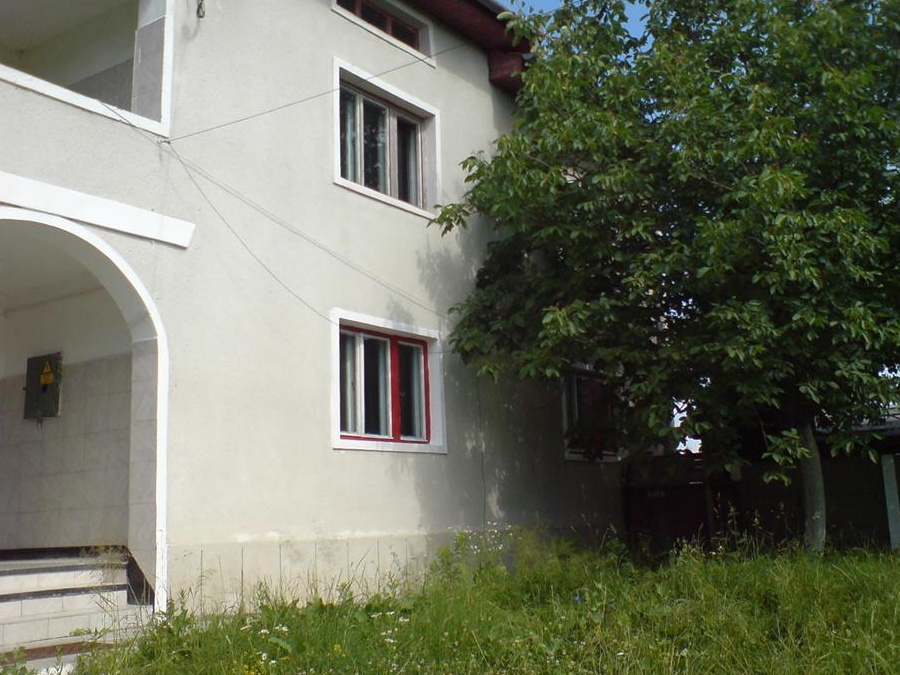 vanzare casa vila si teren