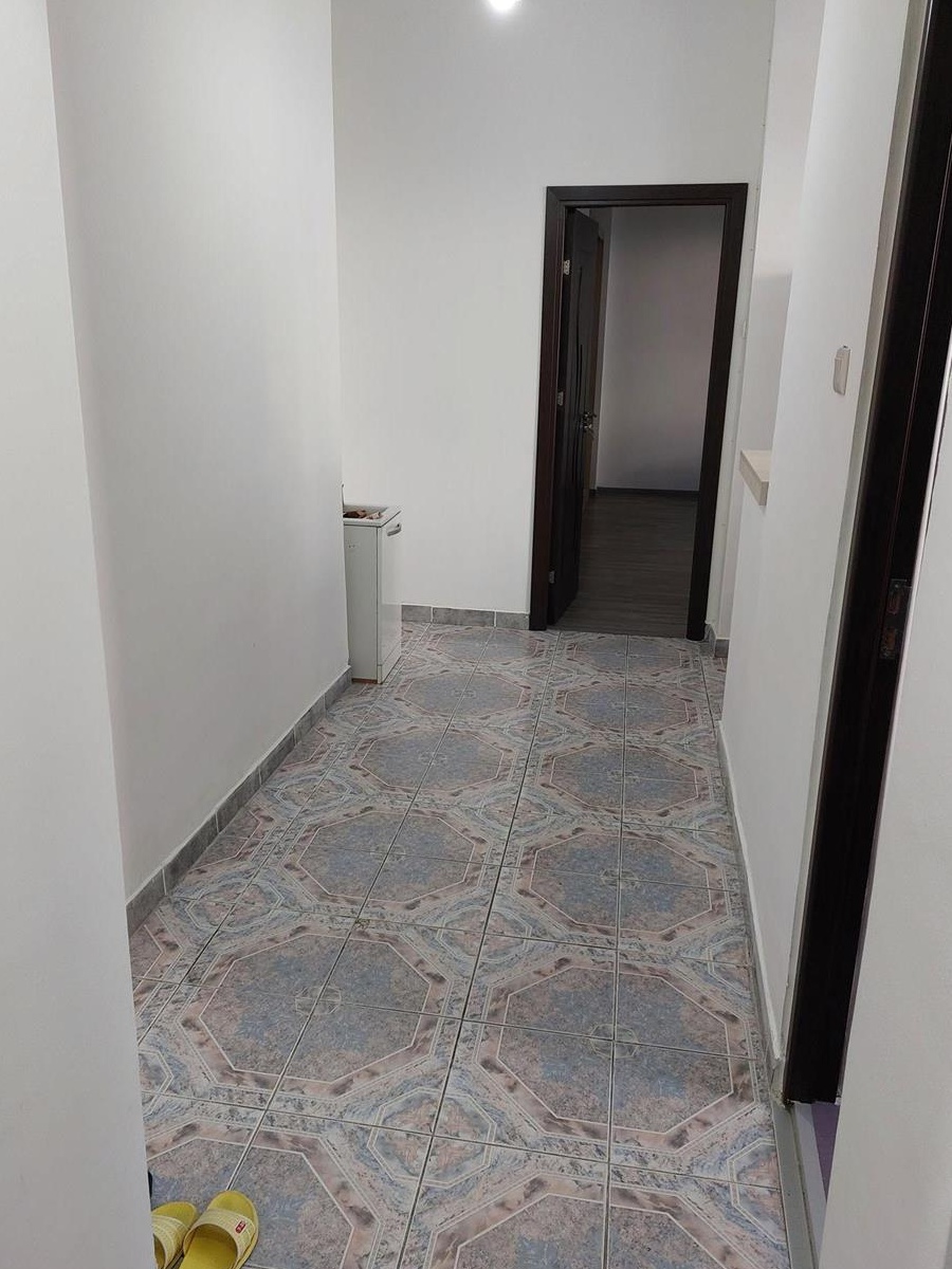 Vanzare garsoniera decomandata,luminoasa, bloc reabilitat recent,zona bună. 37mp