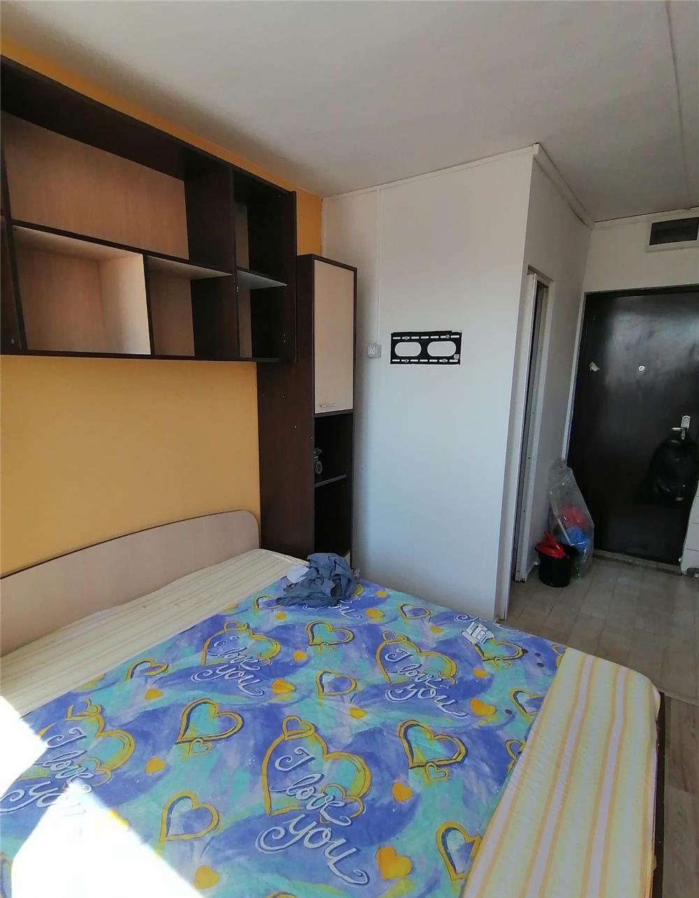 vanzare  garsoniera  suprafata 18 mp  zona  Complexul Studentesc