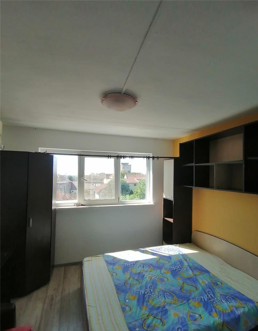 vanzare  garsoniera  suprafata 18 mp  zona  Complexul Studentesc