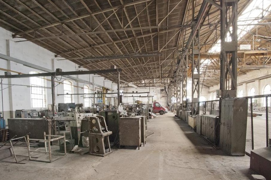 Vanzare hala industriala Campina