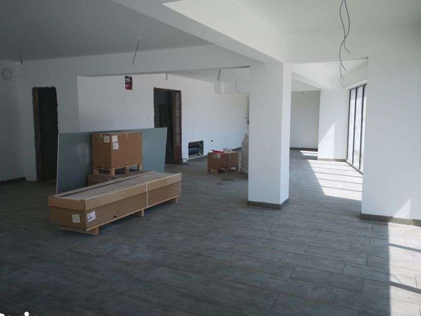 Vanzare/inchiriere Spatiu comercial intabulat Tractorul
