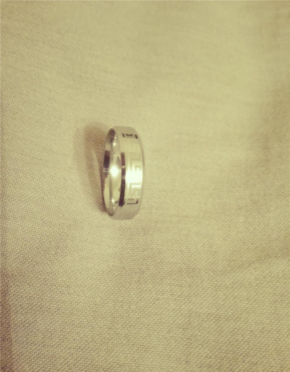 Verigheta unisex silver cu model, diametru 22 mm(2,2 cm)