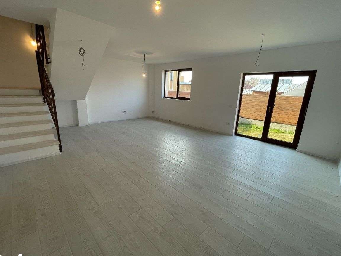 Vila 4 camere tip duplex de vanzare in Dobroesti