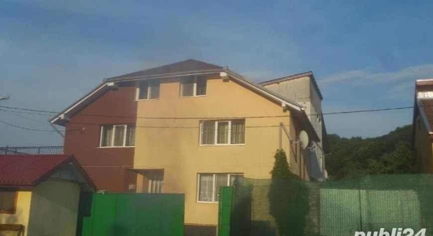 Vila cu 2 etaje lângă Lacul Cincis