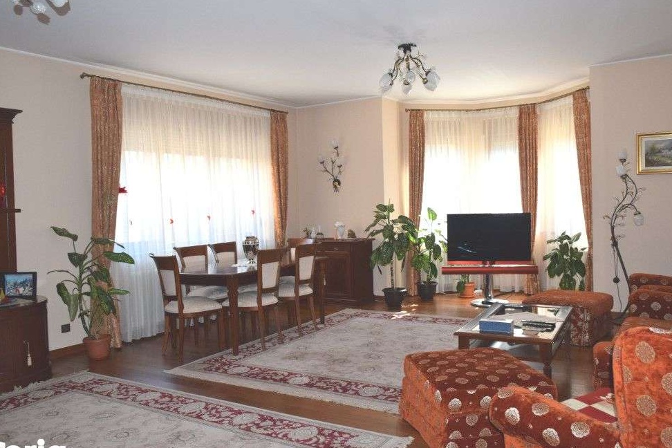 Vila cu finisaje de lux in zona cartierului Zorilor