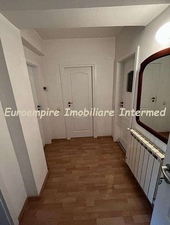 Vila de inchiriat in Constanta- Far, 5 camere