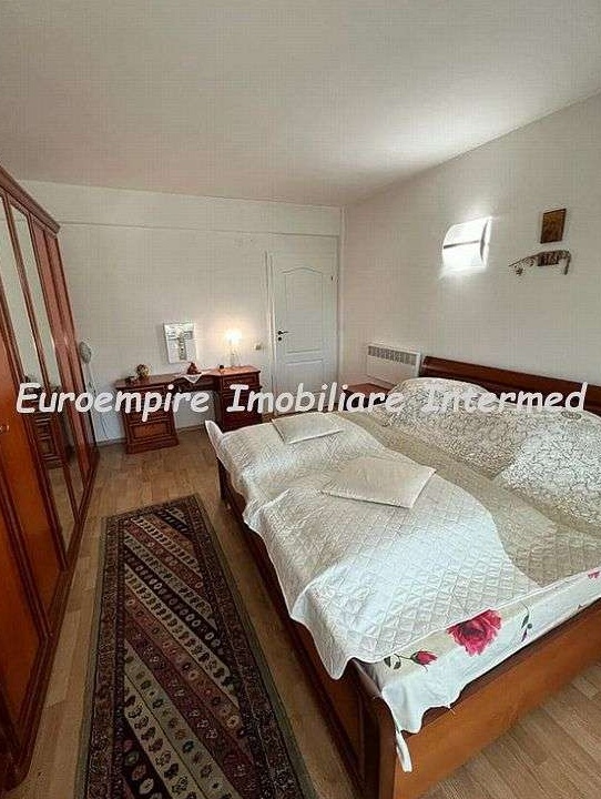 Vila de inchiriat in Constanta- Far, 5 camere