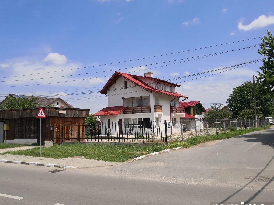 Vila de inchiriat snagov centru vila 250 mp si 1000 mp teren la 1990 euro usor negociabil