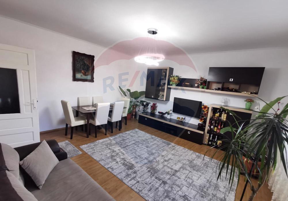 Vilă de vanzare cu 5 camere, zona Micro 15