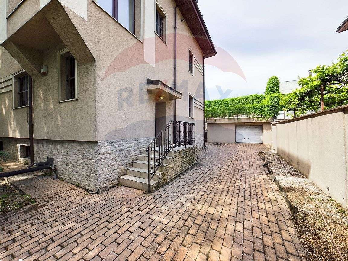 Vila de vanzare in zona Cotroceni