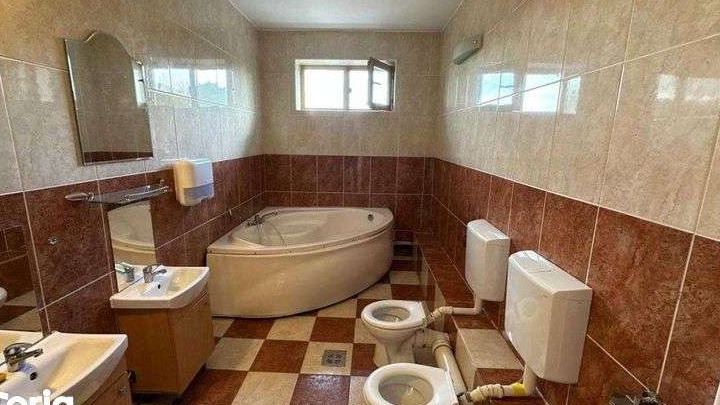 Vila deosebita, pretabila pentru birouri / gradinita / scoala/ IT, ETC