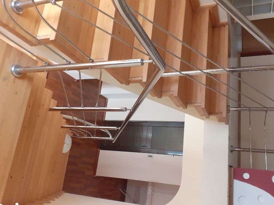 Vila D÷P+E+M (cu lift- curent Trifazat ) -strada Paring