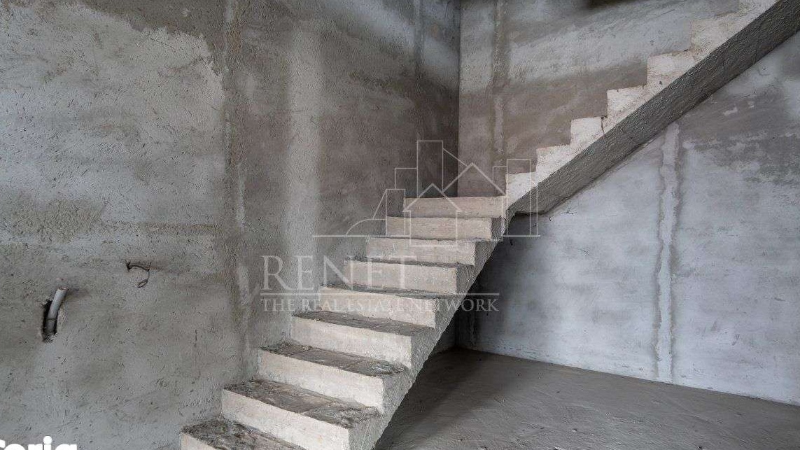 Vila Duplex spatioasa si bine compartimentata in Glina