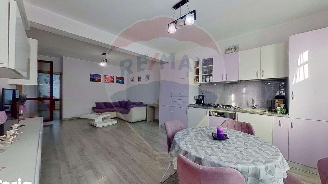 Vilă în zona Kamsas, acces stradal, pretabila rezidential & comercial