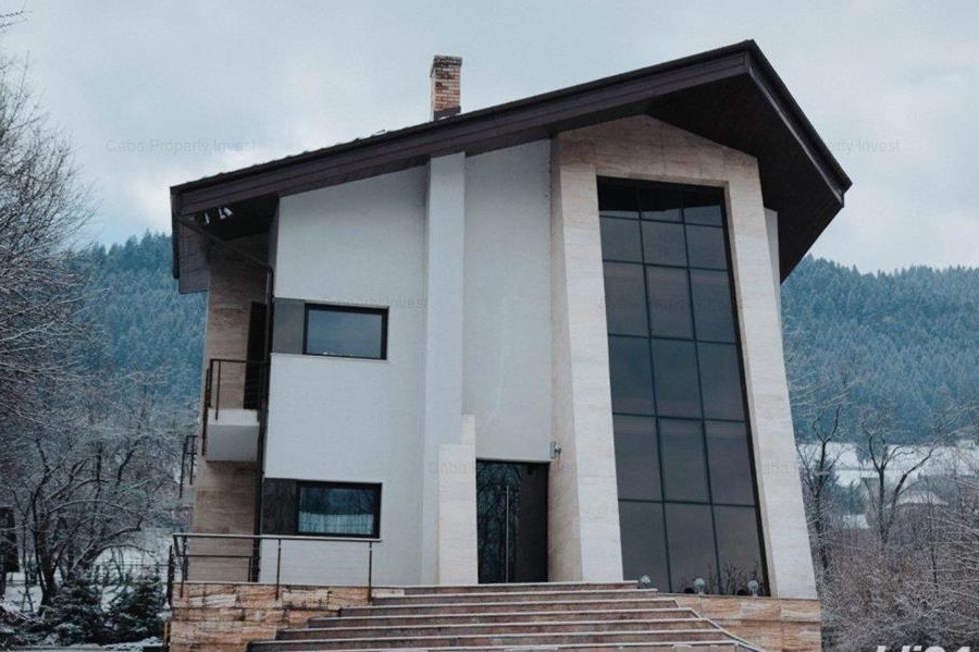 Vila individuala cu architectura deosebita in Bucovina - pretabila pensiune