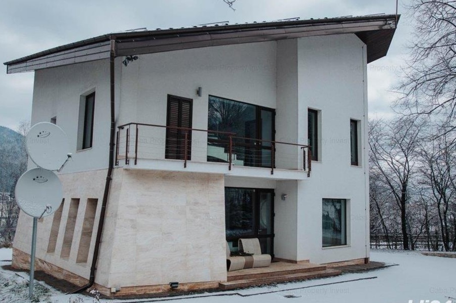 Vila individuala cu architectura deosebita in Bucovina - pretabila pensiune