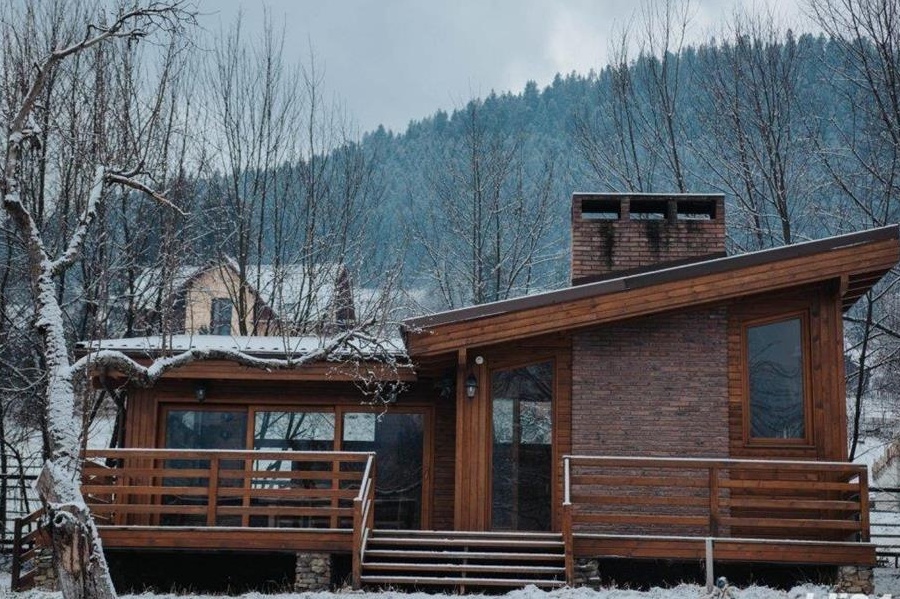 Vila individuala cu architectura deosebita in Bucovina - pretabila pensiune