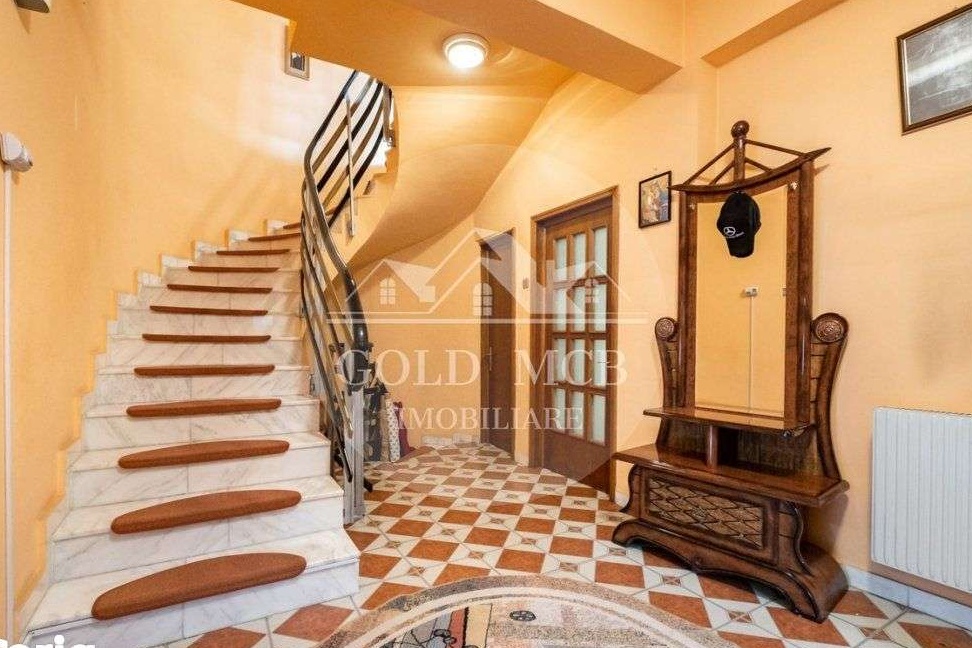 Vila  Ion Mihalache -metrou -9 camere pretabila 2 familii