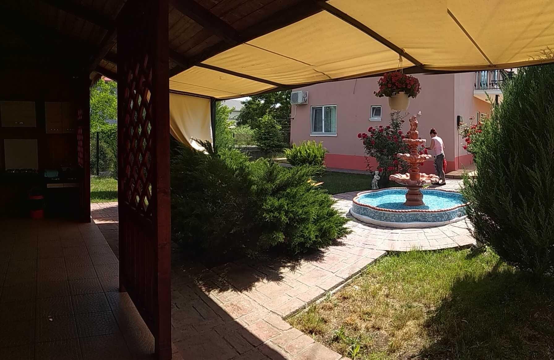 Vila la mare Costinesti 6 camere , curte foisor grătar 280 euro/noapte